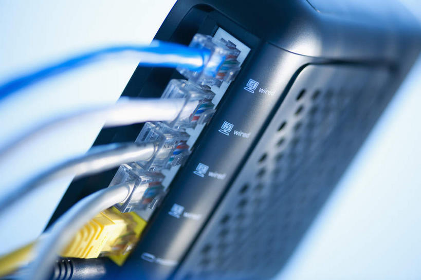 无人,横图,室内,特写,白天,白色背景,正面,通讯,数据,科技,静物,一排,许多,阴影,朦胧,模糊,整齐,反射,传输,网络,信息,影子,通讯设备,排列,通信,创意,摄影,影棚,网线,队列,通信设备,水晶头,路由器,线缆,彩图,影棚拍摄,拍摄,网关设备