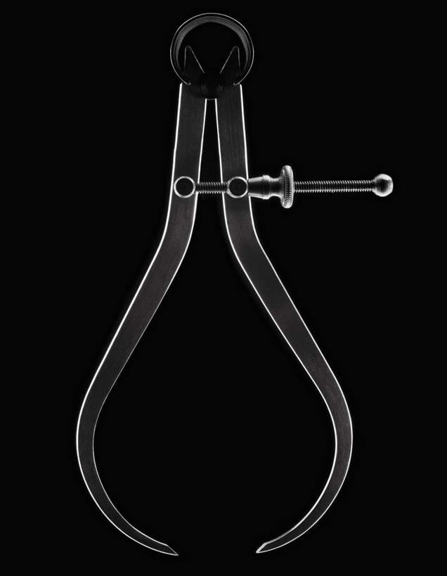 无人,竖图,室内,特写,白天,正面,生活用品,静物,连接,黑色背景,组合,测量,工具,器材,刻度,两个,摄影,影棚,测量工具,链接,快速,固定,五金,准确,紧固,精度,拼接,拼凑,精准,物理,量具,量仪,拼合,凑集,聚合,撮合,链结,牢固,夹持,夹钳,直径,厚度,卡规,彩图,影棚拍摄,拍摄