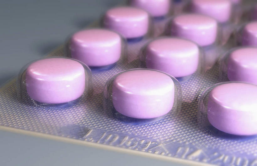 无人,横图,俯视,室内,白天,安全,一堆,许多,堆叠,堆积,药剂,药丸,防护,药片,粉色,药品,治疗,堆,保护,药物,医疗,保险,预防,平安,彩图,高角度拍摄