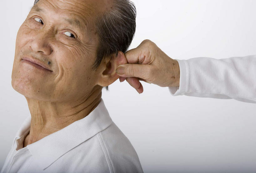 东方人,痣,秃头,两个人,拉,笑,捏,微笑,露齿笑,横图,室内,特写,白天,正面,亚洲,捏着,黄种人,摄影,影棚,幽默,朱砂痣,听从,男人,男性,年轻男性,亚洲人,半身,彩图,影棚拍摄,拍摄