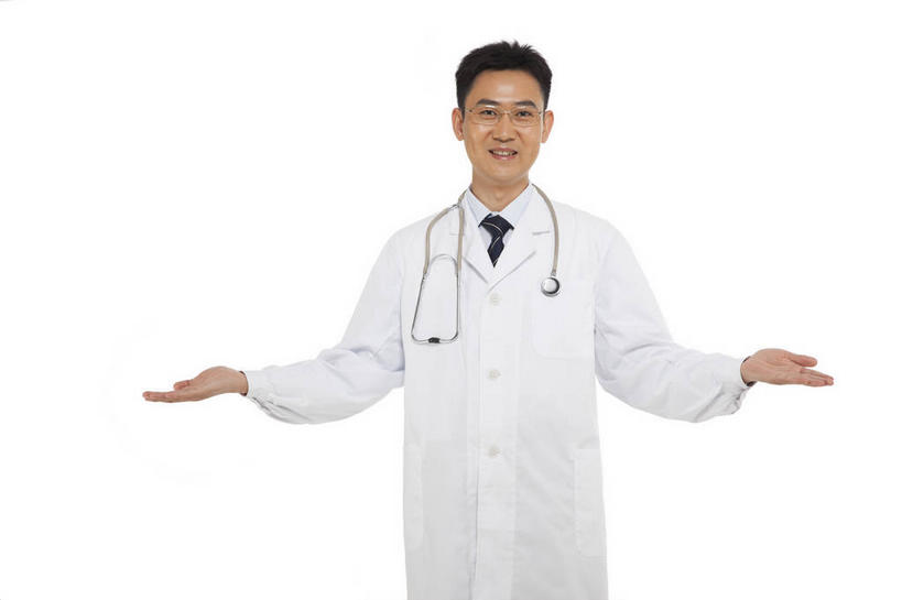 东方人,一个人,医生,站,伸展双臂,笑,微笑,露齿笑,横图,室内,白天,白色背景,正面,工作服,衬衫,制服,亚洲,仅一个男性,仅一个人,仅一个中年男性,服装,领带,注视,黄种人,衣服,白色,听诊器,观察,看,站着,医护人员,医疗人员,摄影,服饰,影棚,观看,察看,医疗设备,象征,衣着,庄重,白大褂,穿着,关注,摄影棚,医疗器械,身份,医疗工具,正式,地位,工作制服,衣饰,检测工具,男人,男性,中年男性,亚洲人,大夫,敞开双臂,伸开双臂,展开双肩,站立,张开手臂,张开双臂,半身,彩图,影棚拍摄,衬衣,工作套服,拍摄