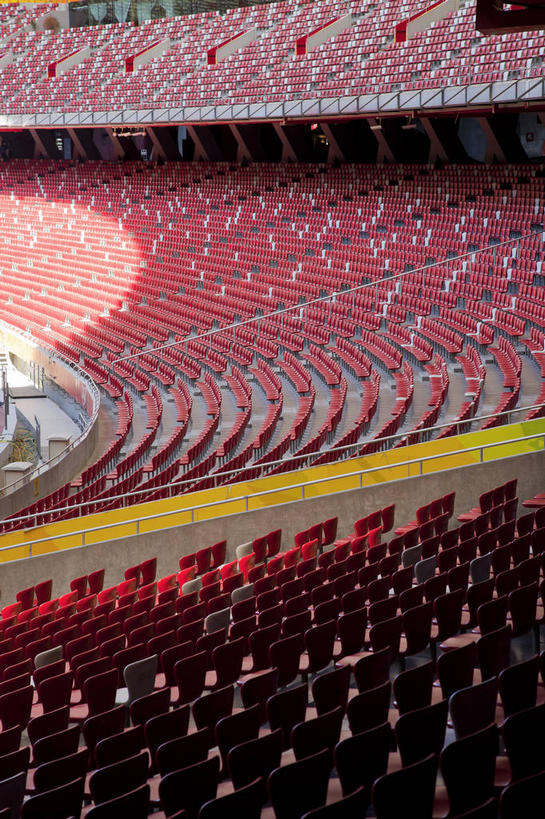 无人,体育馆,公园,运动场,竖图,俯视,室外,白天,旅游,度假,美景,城市风光,标志建筑,城市,地标,建筑,北京,中国,亚洲,一排,许多,整齐,并列,并排,鸟巢,景观,看台,首都,很多,娱乐,建设,体育场,座位,排列,红色,白色,享受,休闲,景色,放松,队列,平行,东亚,国家体育场,中华人民共和国,北京市,京,北平,华北地区,朝阳区,运动馆,坐位,彩图,高角度拍摄,北京奥林匹克公园,北京国家体育场,北京奥林匹克体育场