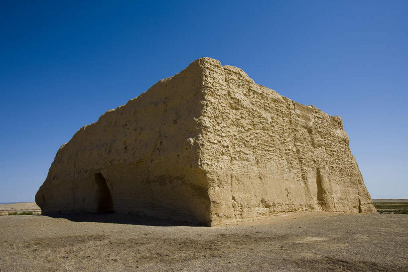 无人,横图,室外,白天,仰视,旅游,度假,石头,美景,沙漠,山,山脉,敦煌,中国,亚洲,阴影,光线,石子,影子,景观,山峰,山峦,娱乐,蓝色,蓝天,天空,阳光,自然,群山,天,享受,休闲,景色,放松,晴朗,自然风光,砂岩,东亚,沉积岩,甘肃,甘肃省,万里无云,中华人民共和国,西北地区,甘,酒泉,酒泉市,水成岩,小方盘城,玉门关,大漠,砂漠,石块,岩石,晴空,晴空万里,彩图,低角度拍摄