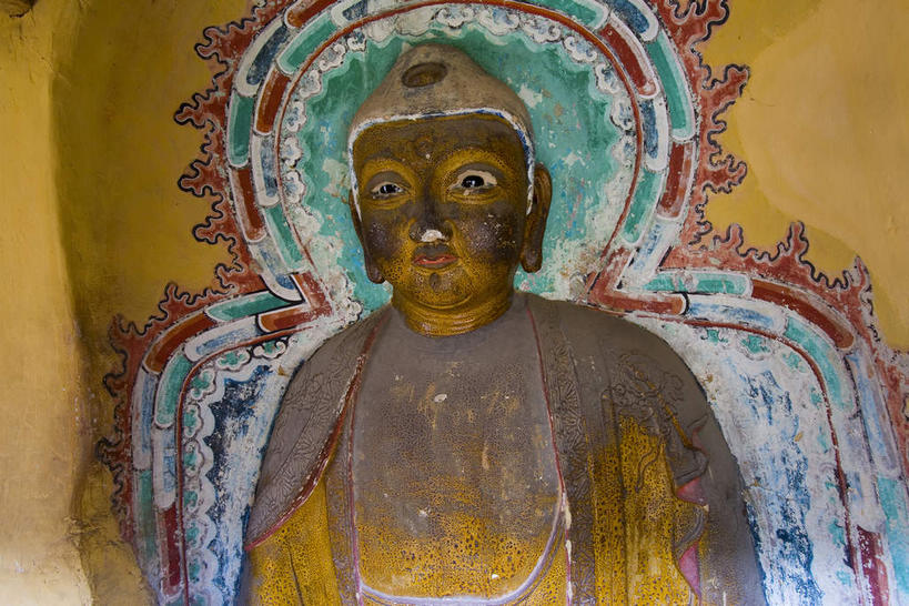 东方人,一个人,无人,寺庙,横图,室内,白天,正面,旅游,度假,名胜古迹,标志建筑,地标,建筑,雕塑,大同,恒山,中国,亚洲,仅一个男性,仅一个人,节日,遗迹,艺术,装饰,雕刻,雕像,黄种人,古迹,文化,文物,娱乐,建设,古建筑,仅一个年轻男性,工艺品,庙宇,祈祷,享受,休闲,健康,旅游胜地,放松,许愿,宗教,佛教,信仰,纪念,祈求,美术,主题,陈列,古文明,东亚,山西,山西省,中华人民共和国,华北地区,功能,美学,晋,大同市,释教,五岳,平安,男人,男性,年轻男性,亚洲人,半身,彩图,庙,寺,北岳,北岳恒山,浑源县,玄空寺,悬空寺,北岳山