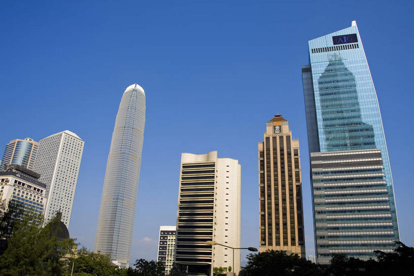 无人,高楼大厦,横图,室外,白天,仰视,度假,美景,植物,窗户,落地窗,城市风光,城市,大厦,建筑,摩天大楼,香港,中国,亚洲,一排,许多,阴影,整齐,并列,并排,光线,影子,景观,建筑群,很多,娱乐,建设,玻璃窗,树,树木,排列,蓝色,绿色,倒影,蓝天,天空,阳光,自然,天,享受,休闲,景色,放松,生长,晴朗,成长,港,倒映,队列,平行,玻璃幕墙,东亚,新界,九龙,尖沙咀,万里无云,香港岛,香港特别行政区,港澳台,中华人民共和国,九龙半岛,反照,沙田区,港岛,沙田,油尖旺区,尖沙嘴,晴空,晴空万里,彩图,低角度拍摄,大楼,高层建筑,高楼,摩天楼