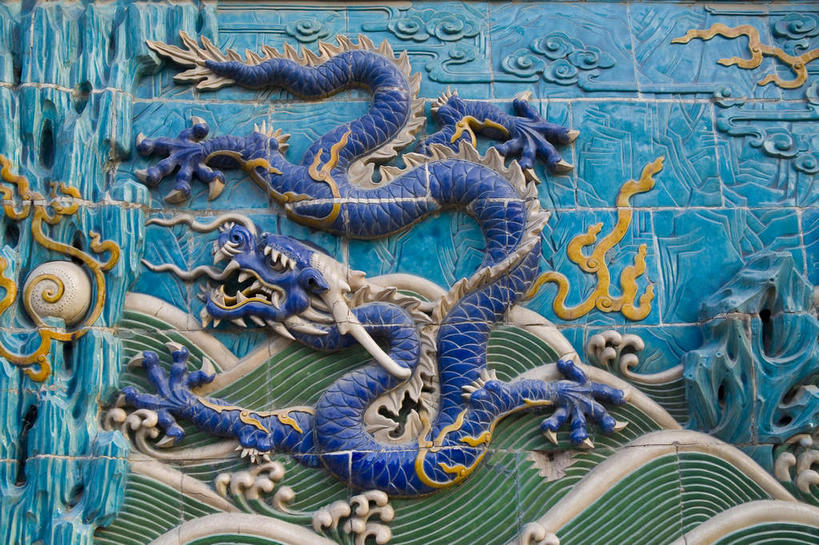 无人,公园,横图,室外,特写,白天,正面,旅游,度假,绘画,成功,名胜古迹,标志建筑,地标,建筑,静物,雕塑,北海公园,北京,中国,亚洲,遗迹,艺术,装饰,环绕,缠绕,纹路,龙,雕刻,雕像,浮雕,纹理,墙,首都,古迹,文化,文物,娱乐,建设,古建筑,照壁,墙壁,墙面,一只,蓝色,工艺品,享受,休闲,旅游胜地,放松,纪念,美术,高贵,中国文化,主题,图腾,传说,纠缠,陈列,古文明,东亚,肌理,中华人民共和国,北京市,京,北平,华北地区,功能,美学,祥瑞,灵兽,权势,尊荣,影壁,九龙壁,北海九龙壁,北京北海公园,北京北海公园九龙壁,幸运,画画,彩图,全身,屏风墙,萧墙,传统文化