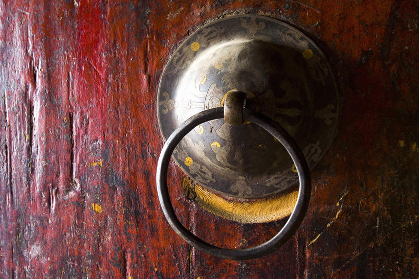 无人,寺庙,横图,室外,特写,白天,正面,门,静物,中国,亚洲,节日,纹路,木制,纹理,褐色,燃烧,文化,西藏,一个,把手,门把手,木制品,香火,门框,庙宇,祈祷,健康,许愿,宗教,信仰,单个,纪念,祈求,门把,藏,东亚,西藏自治区,扎什伦布寺,日喀则,日喀则市,肌理,中华人民共和国,西南地区,尼色日山,平安,拉手,彩图,庙,寺,格鲁派寺院,吉祥须弥寺