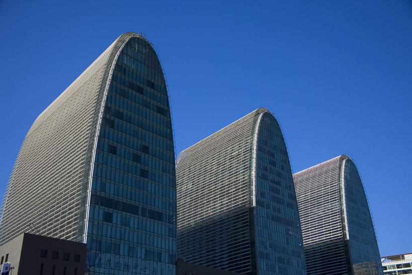 无人,高楼大厦,横图,室外,白天,仰视,度假,美景,窗户,落地窗,城市风光,城市,大厦,建筑,摩天大楼,北京,中国,亚洲,一排,许多,阴影,整齐,并列,并排,光线,影子,景观,首都,很多,娱乐,玻璃窗,排列,天空,阳光,天,享受,休闲,景色,放松,队列,平行,玻璃幕墙,东亚,中华人民共和国,北京市,京,北平,华北地区,彩图,低角度拍摄,大楼,高层建筑,高楼,摩天楼,西直门,嘉茂购物中心,西环广场