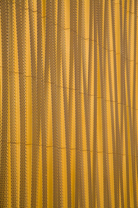 无人,体育馆,运动场,竖图,室外,特写,白天,正面,静物,北京,中国,亚洲,透明,纹路,纹理,墙,首都,辉煌,体育场,墙壁,墙面,黄色,健康,活泼,希望,暖色,光辉,东亚,肌理,中华人民共和国,北京市,京,北平,华北地区,运动馆,光明,功名,轻快,彩图,全画面,全框架,全帧,全画幅,北京奥林匹克篮球馆,万事达中心,五棵松体育馆,西四环