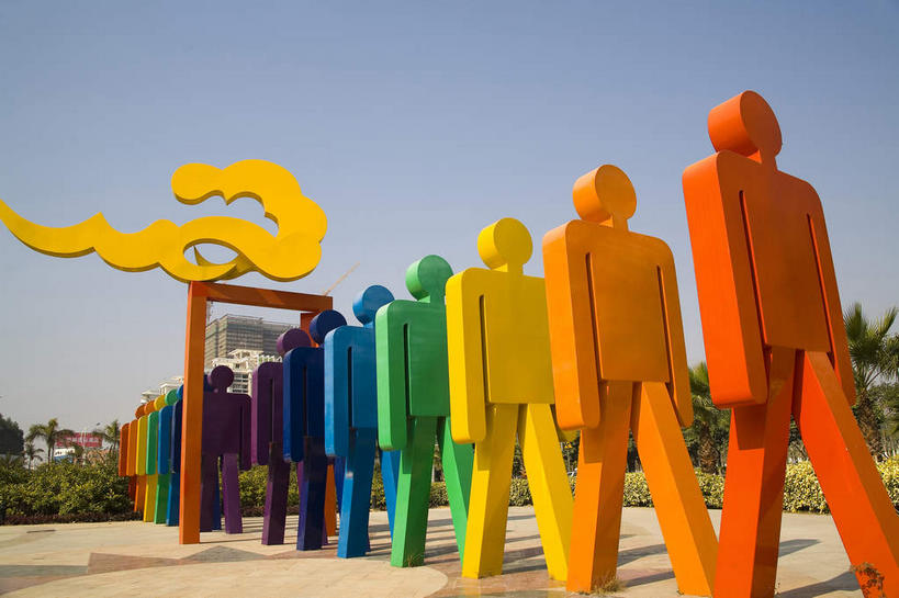 东方人,无人,站,横图,室外,白天,仰视,旅游,度假,树林,植物,门,标志建筑,地标,建筑,雕塑,中国,亚洲,一排,阴影,艺术,整齐,装饰,光线,雕刻,雕像,影子,云,云朵,许多人,云彩,黄种人,娱乐,建设,厦门,祥云,树,树木,排列,蓝色,绿色,白云,蓝天,天空,阳光,自然,工艺品,门框,天,站着,一群人,享受,休闲,旅游胜地,放松,生长,晴朗,成长,张开双腿,纪念,美术,吉祥,队列,主题,陈列,福建,东亚,福建省,厦门市,万里无云,中华人民共和国,华东地区,功能,美学,吉利,祥瑞,闽,展开双腿,男人,男性,年轻男性,年轻女性,女人,女性,亚洲人,晴空,晴空万里,站立,半身,彩图,低角度拍摄,鹭岛,厦门岛,伸展双腿,厦门国际会议展览中心,厦门国际会展中心,厦门会展中心