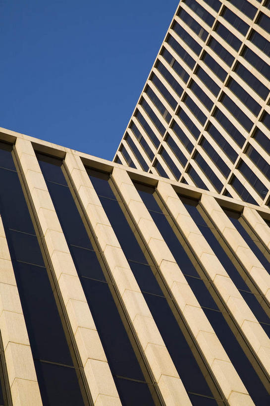 无人,高楼大厦,竖图,室外,白天,仰视,度假,美景,窗户,落地窗,城市风光,城市,大厦,建筑,摩天大楼,北京,中国,亚洲,一排,许多,阴影,整齐,并列,并排,光线,影子,景观,首都,很多,娱乐,建设,玻璃窗,排列,黄色,蓝色,蓝天,天空,阳光,天,享受,休闲,景色,放松,晴朗,队列,平行,玻璃幕墙,东亚,万里无云,中华人民共和国,北京市,京,北平,华北地区,朝阳区,晴空,晴空万里,彩图,低角度拍摄,大楼,高层建筑,高楼,摩天楼,北京CBD,北京商务中心区,中国北京大北窑,北京CBD万达广场