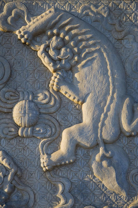 无人,竖图,室外,白天,正面,旅游,度假,绘画,幸福,名胜古迹,标志建筑,地标,建筑,雕塑,中国,亚洲,阴影,遗迹,艺术,装饰,光线,雕刻,雕像,浮雕,影子,墙,古迹,文化,文物,娱乐,建设,古建筑,墙壁,墙面,一只,灰色,阳光,工艺品,趴着,张嘴,享受,休闲,旅游胜地,放松,纪念,麒麟,美术,吉祥,主题,陈列,张大嘴巴,古文明,东亚,中华人民共和国,华北地区,功能,美学,长寿,河北,河北省,冀,灵兽,唐山,唐山市,太平,张开嘴,画画,趴,半身,彩图,浅浮雕,祥兽,东陵,清东陵,遵化,遵化市