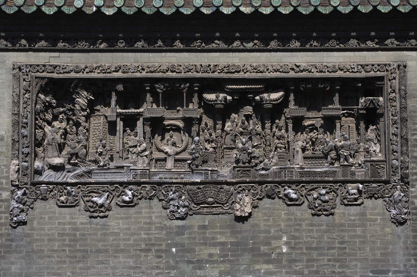 无人,横图,室外,白天,仰视,旅游,度假,绘画,标志建筑,地标,建筑,雕塑,广州,中国,亚洲,阴影,艺术,装饰,光线,雕刻,雕像,浮雕,瓦片,影子,墙,屋檐,文化,娱乐,建设,檐,墙壁,墙面,灰色,阳光,工艺品,享受,休闲,旅游胜地,放松,纪念,美术,主题,陈列,东亚,广东,广东省,中华人民共和国,华南地区,省会,功能,美学,广州市,粤,陈家祠,陈家祠堂,陈氏书院,中山七路,画画,彩图,低角度拍摄,浅浮雕