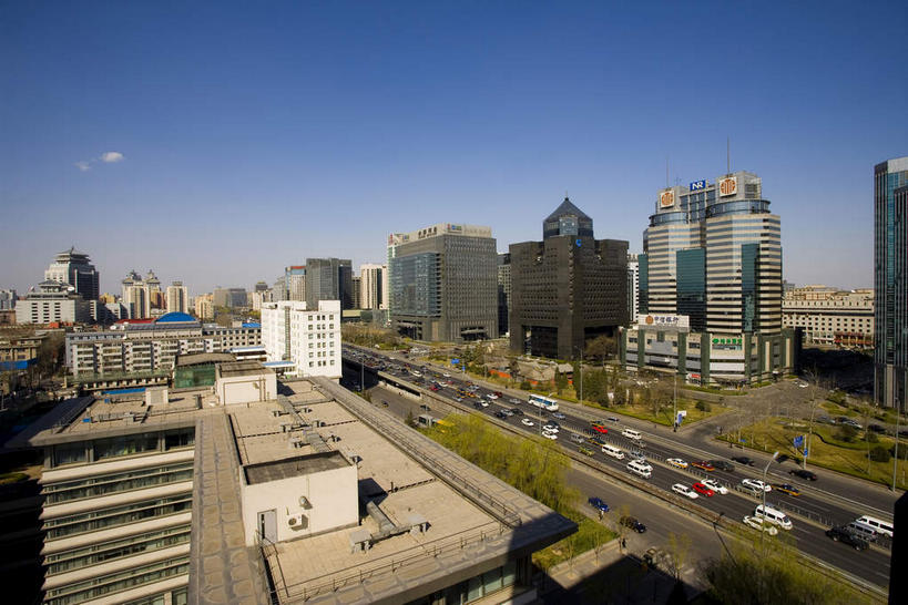 无人,家,高楼大厦,横图,室外,白天,正面,旅游,度假,股票,植物,窗户,落地窗,标志建筑,大厦,道路,地标,建筑,路,摩天大楼,公路,汽车,北京,中国,亚洲,一排,许多,整齐,并列,并排,房屋,屋子,乌云,云,阴天,云朵,分界线,停车线,交通,首都,很多,云彩,娱乐,建设,楼房,玻璃窗,住宅,车,树,树木,排列,绿色,天空,自然,交通工具,轿车,天,享受,休闲,旅游胜地,放松,生长,成长,车行道,车行道分界线,证券交易所,交易,昏暗,阴沉,队列,交易所,载具,标线,平行,证券所,玻璃幕墙,贸易,东亚,车行线,中华人民共和国,北京市,京,北平,华北地区,马路,彩图,房子,大楼,高层建筑,高楼,摩天楼,金融街,股票交易所,北京二环路,北京金融街,二环路,西二环,中国证券大厦