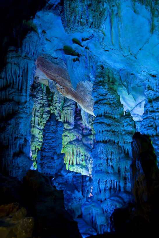 无人,竖图,室内,白天,正面,旅游,度假,石头,美景,桂林,中国,亚洲,纹路,纹理,洞,景观,娱乐,蓝色,自然,享受,休闲,景色,放松,洞穴,广西,自然风光,东亚,钟乳石,穴,石钟乳,广西壮族自治区,肌理,中华人民共和国,桂林市,桂,华南地区,石块,岩石,彩图,芦笛岩