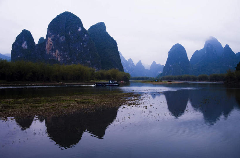 无人,横图,室外,白天,正面,旅游,度假,河流,石头,美景,日落,山,山脉,水,峡谷,桂林,中国,亚洲,石子,河水,景观,山峰,水流,晚霞,霞光,落日,山谷,山峦,背光,娱乐,倒影,自然,黄昏,群山,享受,休闲,景色,彩霞,放松,广西,倒映,岩层,自然风光,逆光,东亚,漓江,阳朔,广西壮族自治区,中华人民共和国,桂林市,桂,华南地区,夕照,反照,薄暮,阳朔县,兴坪,兴坪镇,石块,岩石,夕阳,彩图,傍晚,斜阳,阳朔相公山