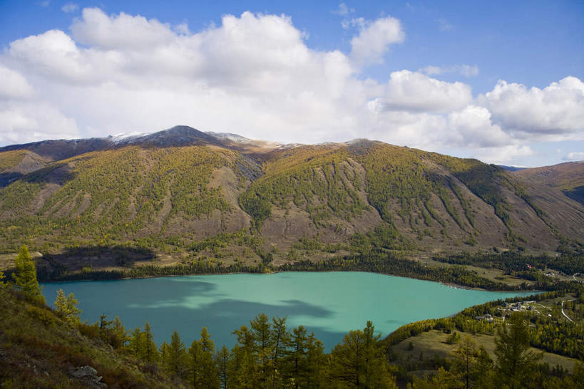 无人,横图,俯视,室外,白天,旅游,度假,湖,湖泊,美景,山,山脉,水,植物,桂林,中国,亚洲,阴影,光线,影子,湖面,景观,山峰,水流,水面,云,云朵,山峦,云彩,娱乐,树,树木,蓝色,绿色,白云,蓝天,天空,阳光,自然,湖水,群山,天,享受,休闲,景色,放松,象山,生长,晴朗,成长,广西,自然风光,东亚,新疆,阿勒泰地区,伊犁,杉湖,广西壮族自治区,中华人民共和国,桂林市,新疆维吾尔自治区,西北地区,阿勒泰,阿勒泰市,伊犁哈萨克自治州,象山区,秀峰区,晴空,彩图,高角度拍摄,新,桂林山水,榕杉湖,榕杉湖景区