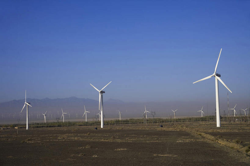 无人,横图,室外,白天,正面,旅游,度假,农业,风能,风力发电机,草地,草坪,美景,植物,风车,中国,亚洲,一排,许多,阴影,环保,整齐,并列,并排,电力,光线,影子,景观,很多,娱乐,设备,草,排列,蓝色,绿色,蓝天,天空,阳光,自然,天,享受,休闲,发电,机械,景色,放松,工业,能源,晴朗,资源,风力机,队列,自然风光,平行,利用,低碳,东亚,乌鲁木齐,新疆,万里无云,首府,中华人民共和国,乌鲁木齐市,新疆维吾尔自治区,西北地区,风力发电,风力涡轮机,晴空,晴空万里,彩图,新,达坂城,达坂城区