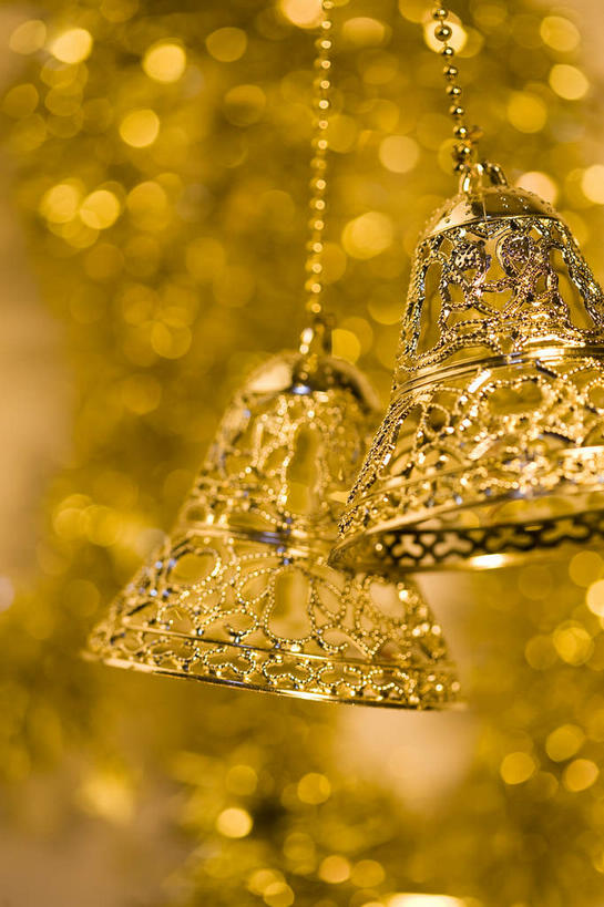 无人,竖图,室内,特写,白天,正面,幸福,运气,静物,风铃,金属制品,吊挂,悬挂,朦胧,模糊,金属,挂,两个,祈祷,祈福,金色,警示,许愿,祈求,吉祥,富贵,平和,问候,警惕,忠诚,思念,想念,玉振,富丽,名誉,荣华,幸运,占风铎,彩图