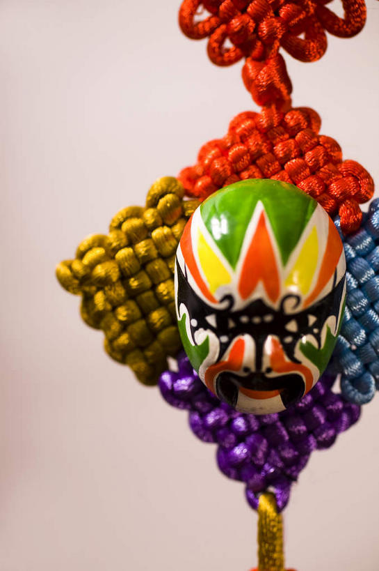 无人,竖图,室内,特写,白天,正面,静物,艺术,面具,手工艺品,文化,一个,红色,紫色,脸谱,工艺品,中国结,金色,单个,高雅,中国文化,饰物,京剧,戏曲,国粹,皮黄,自信心,品位,彩图,国剧,京戏,平剧,中国戏曲,京剧脸谱,传统文化