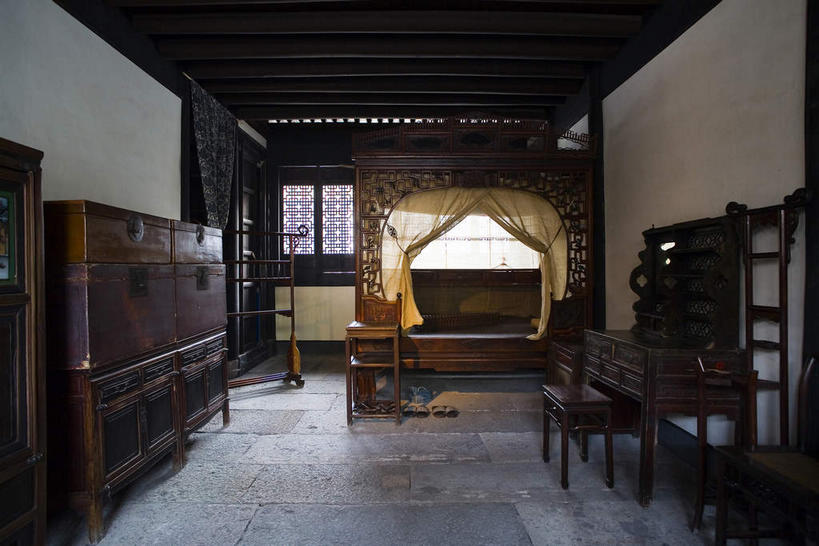 无人,横图,室内,白天,正面,旅游,度假,窗户,窗帘,床,地板,柜子,天花板,标志建筑,地标,建筑,椅子,中国,亚洲,装饰,墙,床单,地面,储物柜,娱乐,被子,建设,浙江,木地板,玻璃窗,墙壁,墙面,浙江省,帘子,享受,休闲,遮阳,旅游胜地,放松,单人床,华丽,修饰,点缀,被单,储存,东亚,绍兴,中华人民共和国,华东地区,浙,衬托,美观,雅致,雅观,绍兴市,储备,蕴藏,贮备,彩图,贮存,绍兴鲁迅故里,鲁迅故里,鲁迅故居,绍兴鲁迅故居,越城,越城区