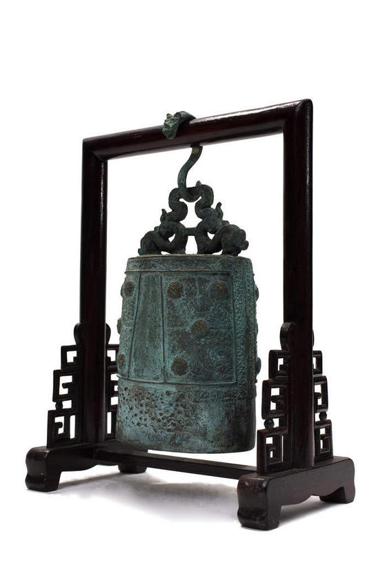 无人,竖图,室内,特写,白天,白色背景,正面,静物,乐器,一个,摄影,影棚,单个,打击乐器,摄影棚,编钟,彩图,影棚拍摄,拍摄