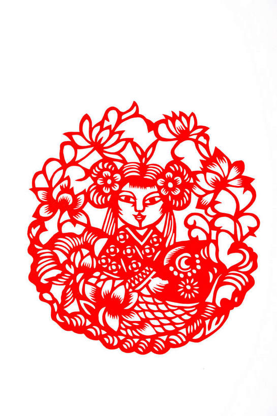 划船,东方人,儿童,一个人,无人,笑,微笑,露齿笑,竖图,室内,特写,白天,白色背景,正面,民族服装,纯洁,船,莲花,静物,叶子,亚洲,仅一个女性,仅一个人,一张,服装,艺术,盛开,纸艺,手工艺品,木船,荷叶,花蕾,注视,黄种人,文化,花,花瓣,花朵,鲜花,小孩,衣服,红色,纸制品,工艺品,剪纸,交通工具,花苞,花蕊,观察,看,仅一个小孩,可爱,童年,童趣,摄影,服饰,影棚,观看,察看,高雅,舟,富贵,神圣,衣着,穿着,关注,载具,摄影棚,童真,烂漫,无邪,纯净,自信心,品位,莲叶,剪画,刻纸,六月花神,正直,衣饰,荡舟,天真,鞭蕖,鞭蓉,芙蕖,菡萏,荷花,六月春,藕花,水旦,水芙蓉,水华,水芸,溪客,女孩,女人,女性,亚洲人,孩子,叶,叶片,彩图,全身,影棚拍摄,传统服装,民俗服,拍摄,女生