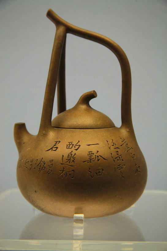 无人,商店,竖图,室内,特写,白天,正面,静物,灰色背景,壶,水壶,一个,茶壶,容器,柜台,展示,摄影,影棚,单个,出售,摄影棚,展示柜,彩图,影棚拍摄,拍摄