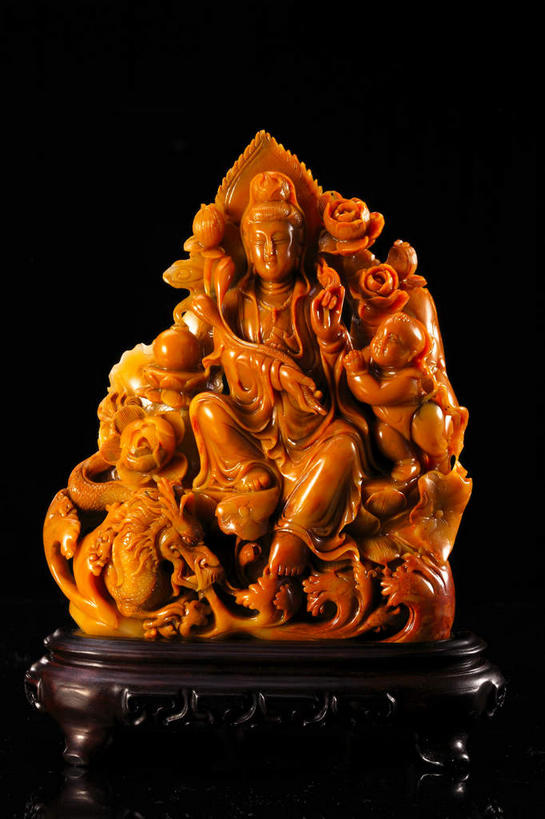 东方人,儿童,无人,两个人,坐,笑,微笑,竖图,室内,特写,白天,正面,民族服装,纯洁,智慧,成功,莲花,静物,叶子,雕塑,亚洲,一条,阴影,灰色背景,服装,神话,艺术,装饰,盛开,反射,木制,龙,雕刻,雕像,影子,荷叶,古典,花蕾,注视,黄种人,文化,文物,架子,花,花瓣,花朵,鲜花,一个,小孩,衣服,木制品,工艺品,花苞,花蕊,观察,看,可爱,童年,童趣,摄影,观音,服饰,玉雕,影棚,单个,古董,观看,纪念,支撑,美术,固定,察看,富贵,神圣,衣着,古物,穿着,高贵,关注,摄影棚,主题,图腾,传说,陈列,童真,古玩,烂漫,无邪,菩萨,纯净,观音菩萨,功能,美学,莲叶,祥瑞,六月花神,正直,灵兽,权势,尊荣,衣饰,慈悲,中国神话,观世音,观世音菩萨,观音大士,观自在菩萨,天真,幸运,鞭蕖,鞭蓉,芙蕖,菡萏,荷花,六月春,藕花,水旦,水芙蓉,水华,水芸,溪客,年轻女性,女孩,女人,女性,亚洲人,叶,叶片,坐着,彩图,全身,影棚拍摄,传统服装,民俗服,拍摄,女生