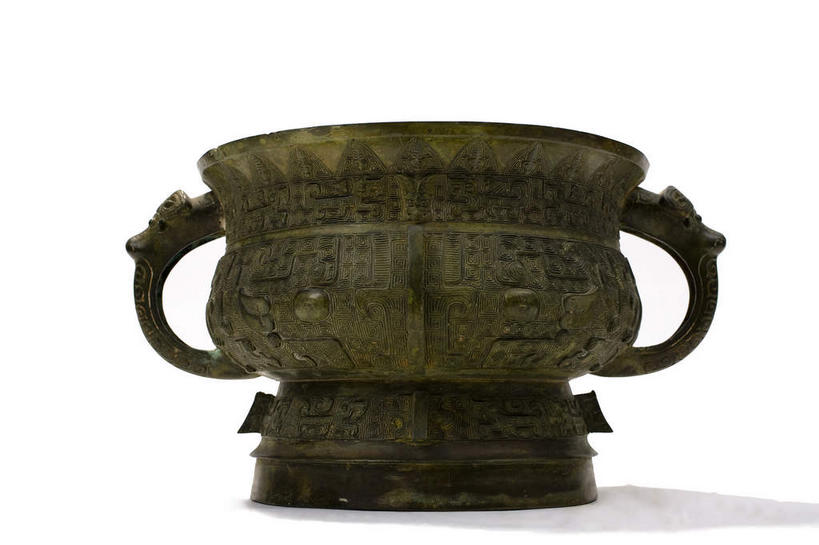 无人,横图,室内,特写,白天,白色背景,正面,静物,金属制品,金属,一个,摄影,影棚,单个,摄影棚,青铜,青铜器,彩图,影棚拍摄,拍摄,青铜制品,簋,礼器