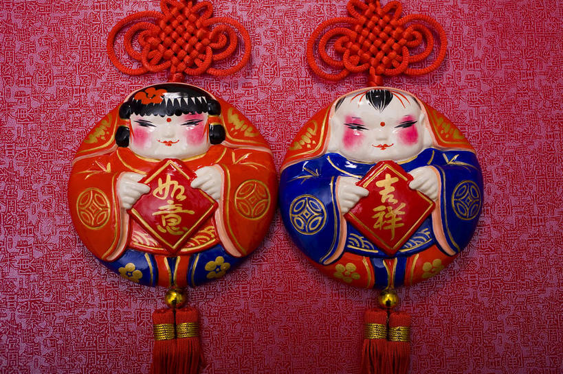 无人,横图,俯视,室内,特写,白天,静物,艺术,装饰,手工艺品,文化,装饰品,两个,红色,装饰物,工艺品,中国结,华丽,修饰,点缀,高雅,饰物,自信心,品位,衬托,美观,雅致,雅观,彩图,高角度拍摄