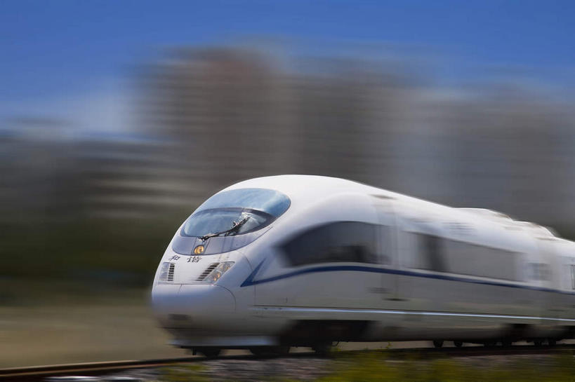 无人,横图,室外,白天,正面,度假,草地,草坪,美景,植物,城市风光,城市,中国,亚洲,一辆,阴影,朦胧,模糊,光线,影子,景观,娱乐,车,草,树,树木,蓝色,绿色,白色,蓝天,天空,阳光,自然,交通工具,天,享受,休闲,景色,放松,生长,晴朗,成长,和谐号,载具,动车,东亚,万里无云,中华人民共和国,晴空,晴空万里,彩图,和谐号动车组