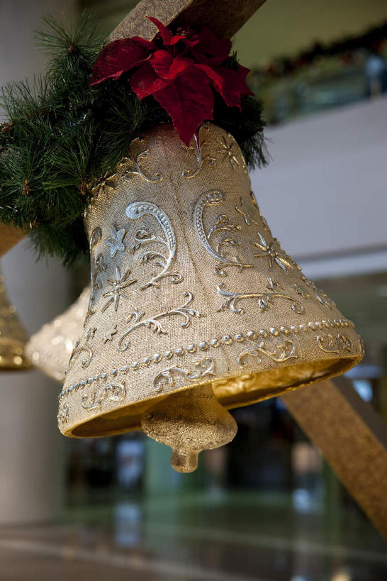 无人,竖图,室内,特写,白天,正面,度假,美景,城市风光,城市,静物,雕塑,香港,中国,亚洲,朦胧,模糊,艺术,装饰,雕刻,雕像,丝绸,丝带,景观,缎带,娱乐,绸带,祈愿,蝴蝶结,工艺品,享受,休闲,金色,景色,放松,纪念,祈求,美术,港,信号,富贵,主题,报时,陈列,东亚,忠诚,香港岛,香港特别行政区,港澳台,中华人民共和国,功能,美学,召集,富丽,名誉,荣华,鸣钟,港岛,中西区,钟,彩图,太古广场,金钟