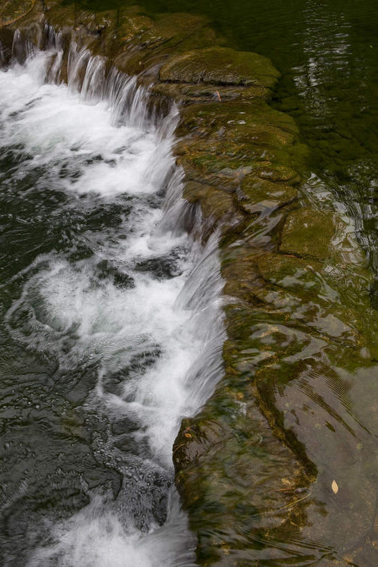 无人,竖图,俯视,室外,白天,旅游,度假,石头,美景,水,香港,中国,亚洲,飞溅,溅,石子,液体,池塘,景观,水池,水滴,娱乐,水珠,自然,享受,休闲,景色,放松,港,喷洒,自然风光,东亚,香港岛,香港特别行政区,港澳台,中华人民共和国,港岛,石块,彩图,高角度拍摄,黄竹坑,香港海洋公园