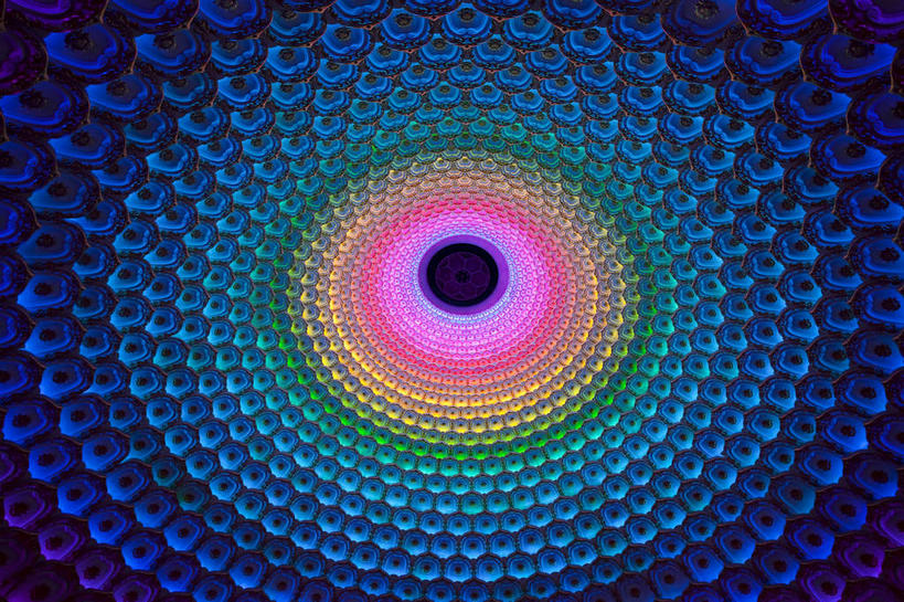 无人,寺庙,宫殿,横图,室内,特写,白天,仰视,旅游,度假,名胜古迹,标志建筑,地标,建筑,照明,中国,亚洲,节日,遗迹,灯光,古迹,文化,文物,娱乐,建设,古建筑,江苏,无锡,顶灯,灯,粉色,蓝色,灯具,庙宇,祈祷,享受,休闲,健康,旅游胜地,放松,许愿,宗教,佛教,信仰,纪念,祈求,照亮,宫廷,照明设备,古文明,东亚,江苏省,灵山胜境,中华人民共和国,华东地区,苏,无锡市,王宫,释教,平安,彩图,低角度拍摄,皇宫,庙,寺,滨湖区,灵山梵宫,太湖国家旅游度假区