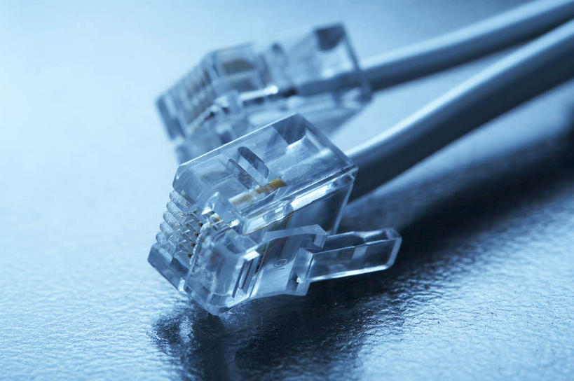 无人,横图,俯视,室内,特写,白天,通讯,数据,静物,阴影,蓝色背景,电力,反射,传输,电缆,电线,线,影子,电能,线路,两个,摄影,影棚,电,电源,网线,摄影棚,水晶头,能量,线缆,计算机电缆,彩图,高角度拍摄,影棚拍摄,拍摄