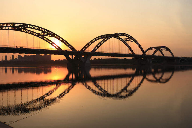 无人,横图,室外,白天,正面,度假,河流,美景,日落,水,城市风光,城市,大桥,桥梁,中国,亚洲,河水,景观,水流,晚霞,霞光,落日,桥,背光,娱乐,拱桥,倒影,天空,黄昏,天,享受,休闲,景色,彩霞,放松,拱形,倒映,逆光,东亚,辽宁,辽宁省,沈阳,中华人民共和国,省会,沈阳市,辽,东北地区,夕照,反照,薄暮,夕阳,彩图,傍晚,钢拱桥,斜阳,东北,中国东北地区,东北三省,东三省,浑河,长青桥