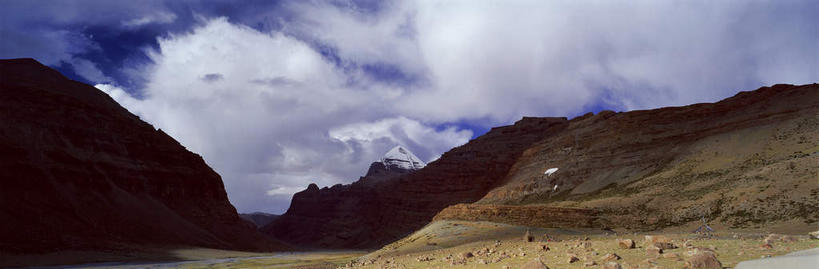 无人,横图,室外,白天,仰视,旅游,度假,石头,美景,山,山脉,植物,中国,亚洲,阴影,枯萎,光线,石子,影子,景观,山峰,云,云朵,枯草,山峦,云彩,娱乐,西藏,草,黄色,蓝色,白云,蓝天,天空,阳光,自然,群山,天,享受,休闲,景色,放松,晴朗,自然风光,藏,东亚,西藏自治区,中华人民共和国,西南地区,冈仁波齐峰,普兰县,石块,岩石,晴空,彩图,低角度拍摄,冈底斯山脉,岗仁布钦,世界之轴,冈仁波齐,吉罗娑山