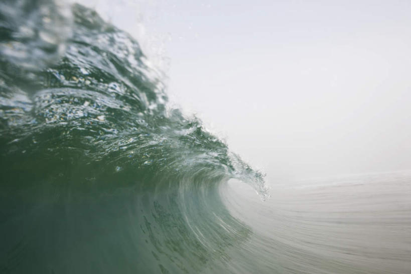 无人,横图,室外,白天,正面,旅游,度假,海浪,海洋,美景,英国,欧洲,阴影,朦胧,模糊,光线,影子,景观,浪花,娱乐,蓝色,蓝天,天空,阳光,自然,海水,天,享受,休闲,景色,放松,晴朗,西欧,自然风光,大不列颠,海景,大不列颠及北爱尔兰联合王国,万里无云,大不列颠联合王国,日不落英帝国,康沃尔,康沃尔郡,大海,风浪,海,海水的波动,近岸浪,涌浪,晴空,晴空万里,彩图