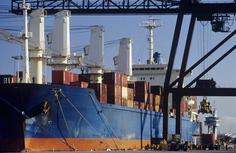 无人,码头,横图,室外,白天,正面,港口,船,一艘,阴影,光线,影子,设备,施工,蓝色,蓝天,天空,阳光,交通工具,天,机械,起重机,龙门吊,晴朗,工程,载具,货船,装卸,万里无云,门式起重机,桥式起重机,晴空,晴空万里,彩图,摆渡口,埠头,渡口,渡头,港湾,海港,货运码头,口岸,商港,商船