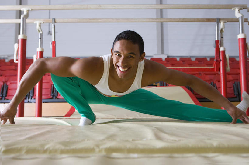 东方人,一个人,运动员,健身房,蹲,横图,室内,白天,正面,运动服,锻炼,运动,双杠,亚洲,仅一个男性,仅一个人,撑,服装,注视,黄种人,运动器械,仅一个年轻男性,衣服,观察,看,健身器械,服饰,观看,察看,撑着,衣着,穿着,关注,健身器材,衣饰,体育,男人,男性,年轻男性,亚洲人,体育运动员,运动选手,蹲着,半身,彩图,健身,健身馆,运动器材,运动装