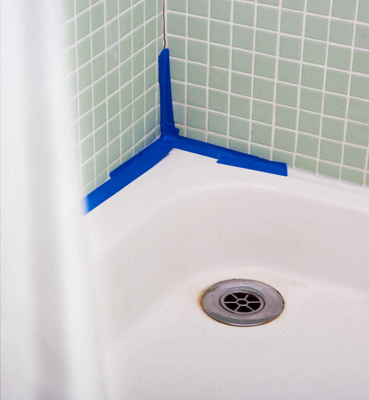 无人,竖图,俯视,室内,特写,白天,卫生间,浴室,瓷砖,墙,墙壁,墙面,淋浴房,彩图,高角度拍摄,冲凉房,沐浴间,沐浴室