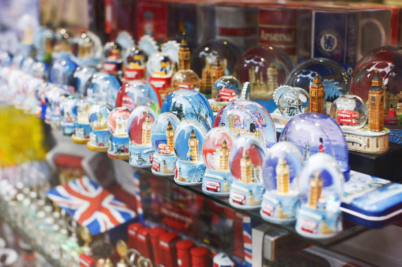 无人,商店,横图,俯视,室内,特写,白天,度假,游戏,美景,城市风光,城市,静物,旗帜,国旗,玩具,工艺美术品,英国,欧洲,伦敦,一排,许多,朦胧,模糊,艺术,整齐,透明,景观,艺术品,首都,玩,娱乐,商铺,排列,玻璃球,英国国旗,工艺品,享受,休闲,球体,水晶球,景色,放松,益智,活动,工艺,美术,米字旗,西欧,队列,发泄,消遣,智力,大不列颠,雪花玻璃球,大不列颠及北爱尔兰联合王国,宣泄,大不列颠联合王国,日不落英帝国,市肆,商号,雾都,圣诞雪花球,旗,玩耍,嬉戏,彩图,高角度拍摄,店铺
