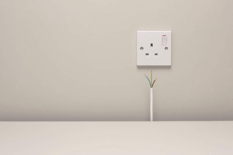 无人,横图,室内,特写,白天,正面,静物,阴影,灰色背景,电力,反射,电器,电线,线,影子,插座,电能,线路,摄影,影棚,磨损,电,电源,电源线,家用电器,能量,插线板,拖线板,电源转换器,排插,彩图,影棚拍摄,拍摄