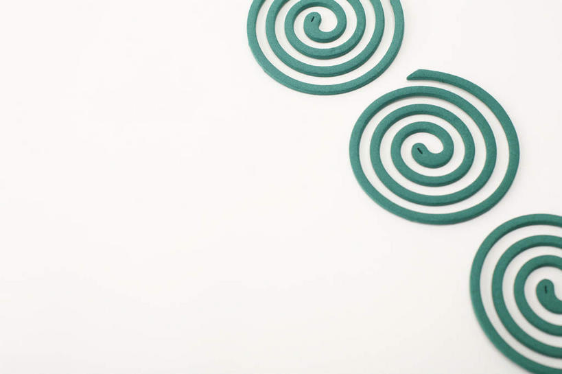 无人,横图,室内,特写,白天,白色背景,正面,静物,一排,新鲜,整齐,蚊香,排列,绿色,摄影,影棚,青春,生命,队列,和平,安详,螺线,冷色,三盘,彩图,影棚拍摄,拍摄