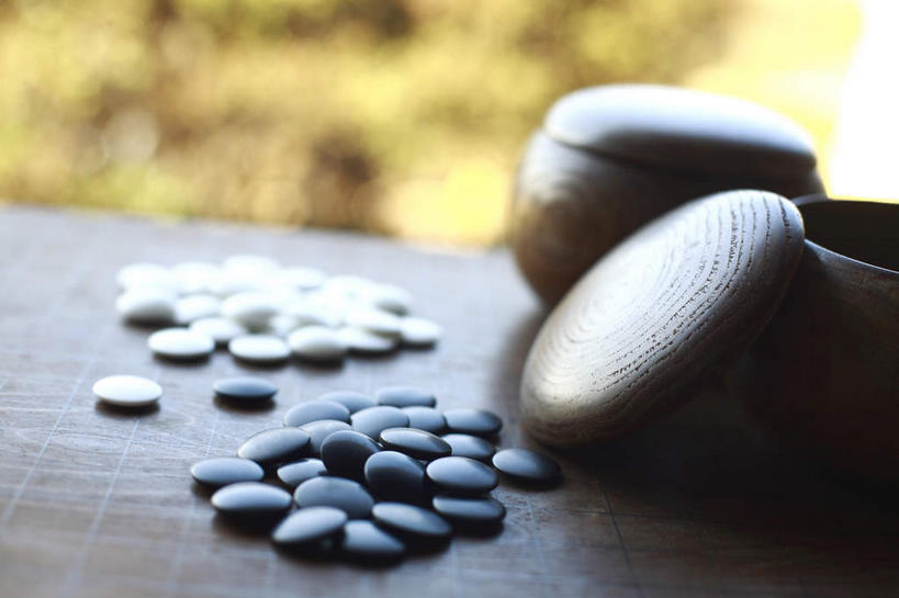 无人,横图,俯视,室内,特写,白天,游戏,快乐,比赛,竞争,静物,一堆,许多,阴影,堆叠,堆积,朦胧,模糊,光线,影子,很多,玩,娱乐,阳光,休闲,棋盘,益智,活动,堆,发泄,消遣,智力,围棋,宣泄,玩耍,嬉戏,彩图,高角度拍摄