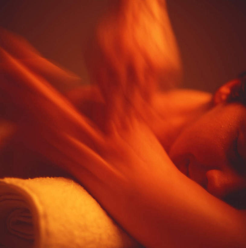 东方人,头,两个人,按摩师,躺,闭眼,竖图,室内,白天,正面,按摩,亚洲,朦胧,模糊,黄种人,肩膀,黄色,享受,健康,保健,皮肤,指压,卧着,年轻女性,女人,女性,亚洲人,头部,技师,闭眼睛,闭着眼,闭着眼睛,躺着,卧,半身,彩图,推拿