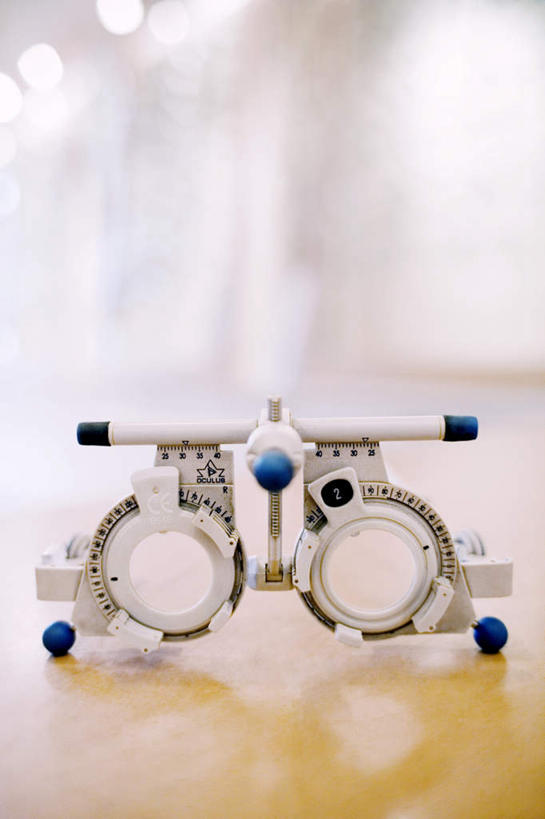 无人,医院,竖图,室内,特写,白天,正面,摆设,桌子,静物,一副,朦胧,模糊,办公桌,设备,框架,装备,医疗机构,设置,试验,彩图,病院,诊所,机架