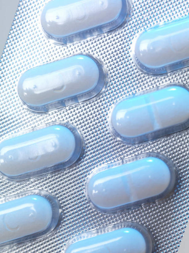 无人,竖图,俯视,室内,特写,白天,白色背景,安全,太阳,许多,阴影,朦胧,模糊,光线,药剂,影子,塑料,防护,很多,胶囊,阳光,包装盒,塑料制品,药品,治疗,摄影,影棚,保护,药物,医疗,抗生素,保险,预防,平安,彩图,高角度拍摄,影棚拍摄,拍摄