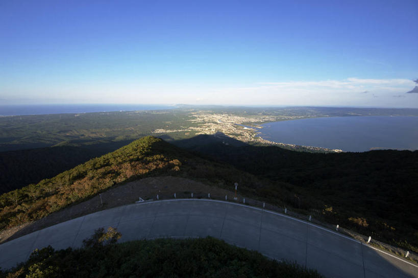 无人,横图,俯视,航拍,室外,白天,旅游,度假,海浪,海洋,美景,沙滩,树林,植物,道路,路,日本,亚洲,沙子,海岸,景观,浪花,水平线,云,云朵,小路,辽阔,交通,海平线,沙地,云彩,娱乐,树,树木,蓝色,绿色,白云,蓝天,天空,自然,海水,天,享受,休闲,广阔,景色,放松,生长,晴朗,成长,一望无际,鸟瞰,自然风光,海景,东亚,本州,本州岛,日本国,青森,青森县,东北地方,无边无际,一马平川,大海,风浪,海,海水的波动,海滩,近岸浪,涌浪,晴空,彩图,高角度拍摄,下北半岛,下北郡,陆奥市,水天相接,水天一线